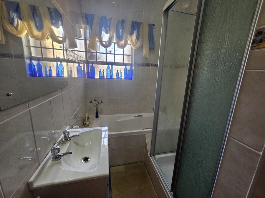 5 Bedroom Property for Sale in Panorama Free State